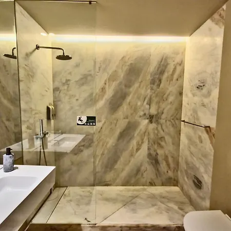 Modern Iii Rooftop & Tejo View River Apartment Lisbon